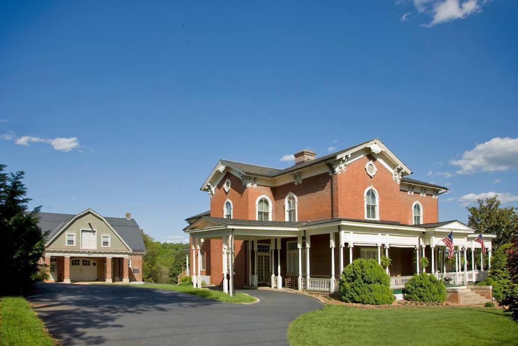 Ferienwohnung Peaceful Easy Feelings - King Sized Bed - Sleeps 2 Lynchburg Exterior foto
